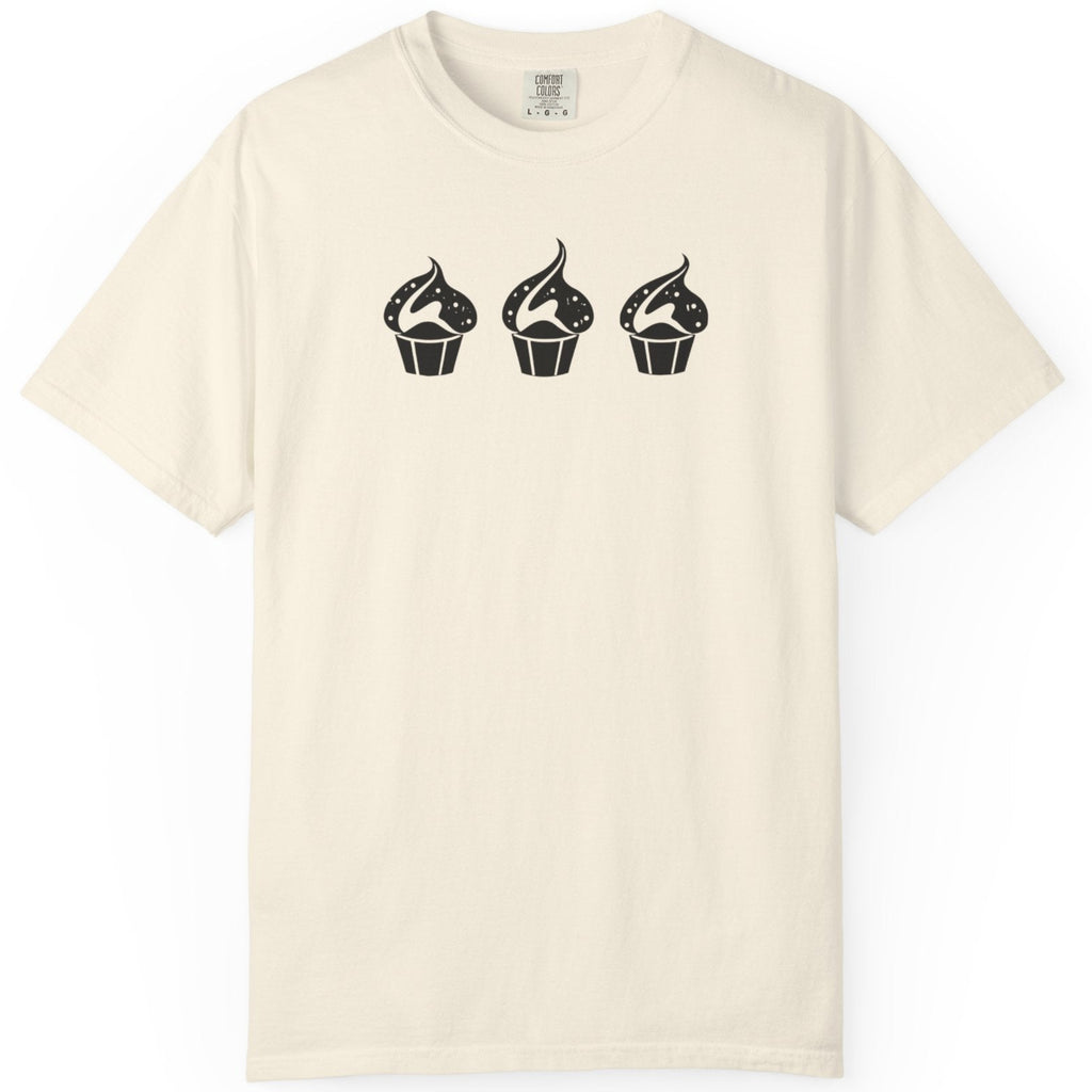 thee cupcakes CC1717 T-shirt